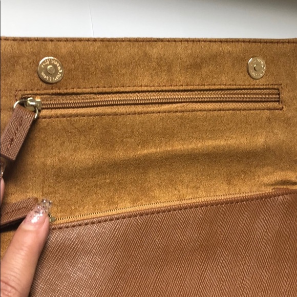 Michael Kors Jewelry Poch - Picture 4 of 8